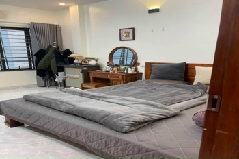 Bán nhà phố Vũ Tông Phan, giá 6.5 tỷ - 38m2, 5 tầng, ô tô vào tận cửa