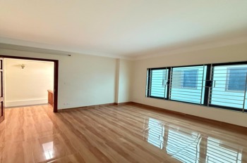 Nhà Phú Đô - Mặt Tiền 6.6m, 5 Tầng, Ô Tô Đỗ Cửa, Giá 6.5 Tỷ