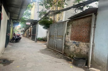 Bán nhà cấp 4 doãn kế thiện, Cầu Giấy: Ngõ thông, ô tô gần, Sổ vuông đẹp