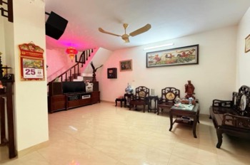 Bán Nhà Phố Đội Cấn - 102m² - An Ninh Tuyệt Đối - Giá Tốt