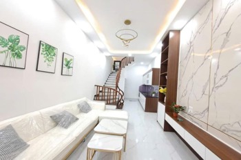 Nhà Mặt Phố Nguyễn Văn Trỗi - 4 Tầng, Vị Trí Đẹp, Giá Tốt