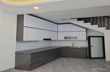 Bán nhà 5 tầng, ô tô vào nhà, gần Tây Hồ - 39m² - Sổ đỏ vuông vắn
