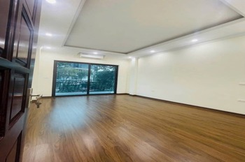 Nhà Hồ Tùng Mậu - Bắc Từ Liêm: 45m2, Gara Ô Tô, 4 Tầng, Giá Tốt