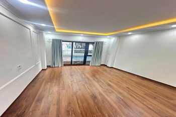 Nhà Mới Mặt Tiền Ba Đình: Vị Trí Đắc Địa, Thiết Kế Hiện Đại