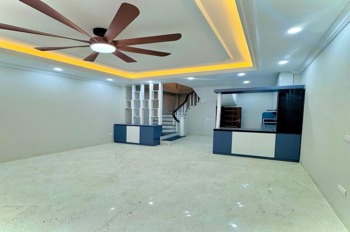 Bán nhà phố Hoàng Mai, 36m2, 5 Tầng, Giá 7.65 Tỷ - Vị trí đẹp, pháp lý chuẩn