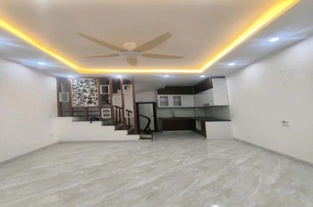Bán nhà Vĩnh Hưng - Hoàng Mai DT 35m², 5 tầng, Ô tô đỗ cửa, Kinh doanh
