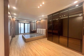 Nhà Phố Trạm Long Biên: 62m², 6 Tầng, Thang Máy, Gara Ô Tô - Giá Tốt