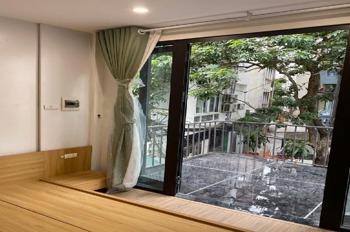 Nhà đẹp trung tâm Ba Đình - Hoàng Hoa Thám, 33m2, 6 tầng, 7.69 tỷ