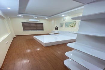 Bán nhà Kim Giang - Nguyễn Xiển, 5 tầng, 5m mặt tiền, ngõ thông, kinh doanh tốt