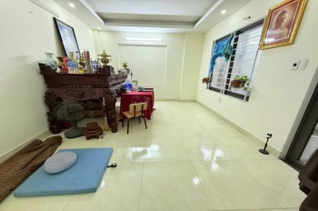 Bán Nhà Định Công - Ngõ Thông, Ô Tô Đỗ Cửa, 42m2 - Giá 6.5 Tỷ