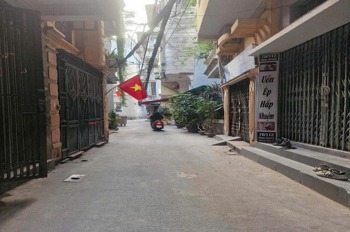 Nhà phố Ngọc Khánh - Kinh doanh sầm uất - Sổ đỏ vuông vắn