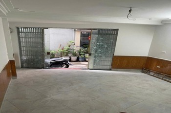 Bán nhà Nguyễn Văn Cừ, Long Biên: 5 tầng, 30m², MT 4m, 6.5 tỷ