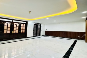 Bán nhà Tứ Liên - 10m Ô Tô - Giá dưới 8 tỷ - Vị trí đẹp