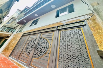 Bán nhà Ngã Tư Sở Giá Tốt: 36m² - 7.2 tỷ - Vị trí Đắc Địa, Hiện Đại
