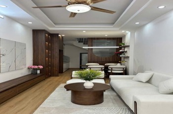 Bán nhà đẹp, vị trí đắc địa Vĩnh Hưng - Ngõ nông, ô tô 2 mặt thoáng, 7.69 tỷ