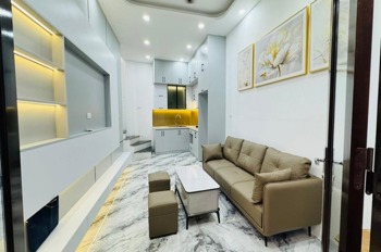 Bán nhà Trần Thái Tông, Cầu Giấy: 30m2 x 5 Tầng, Ngõ Rộng, Giá 7.5 tỷ