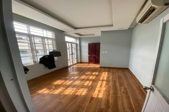 Bán nhà Điện Biên Phủ 5 tầng, 4m, khu dân trí cao