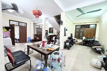 Nhà đẹp Quốc Tử Giám: Lô góc 63m2, 4 tầng, gần ô tô, 2 phút lên Văn Miếu