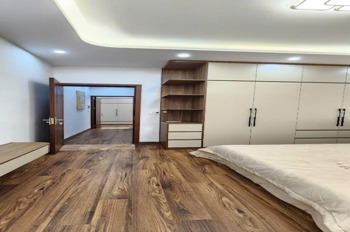 Nhà đẹp 5 tầng, ô tô đỗ cửa, gần KĐT Linh Đàm - Giá 6.8 tỷ
