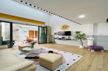 Nhà Xinh Đẹp Full Nội Thất - Vị Trí Đắc Địa - Hỗ Trợ Vay Ngân Hàng