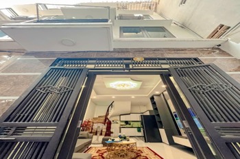 Bán Gấp Nhà Đẹp, Vị Trí Đắc Địa - Phố Trương Định - Giá Tốt