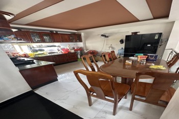 Nhà Quận 6 - 5 Tầng - Hẻm Thông - Giá 4 Tỷ