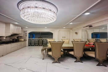 Bán nhà 7 tầng Liễu Giai: 45m2, mặt tiền, full nội thất, ô tô vào tận cửa