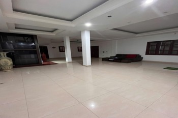 Chính chủ cho thuê mặt bằng tầng 1 khu biệt thự phố Huỳnh Văn Nghệ, Long Biên