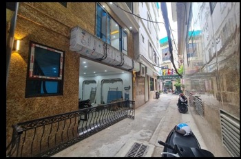 Bán nhà mới Nguyễn Ngọc Nại - Thang máy, ô tô vào nhà - 5m ra phố - Lô góc