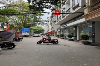 Bán nhà phố Bà Triệu, Hà Đông - 6.45 tỷ - Đối diện Trường Lệ Lợi