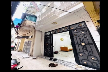 Bán Gấp Hoàng Hoa Thám: Lô Góc 2 Mặt Thoáng, Full Nội Thất, Ô Tô Đỗ Cận Nhà