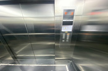 Bán tòa nhà văn phòng 266m2 mặt phố Võ Chí Công, Tây Hồ - Giá 215 tỷ