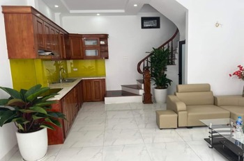Nhà Hà Đông 4 Tầng, 40m2, Ô Tô Đỗ Cận, Giá 7 Tỷ - Vị Trí Vàng