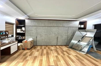 Bán Nhà Phố Láng Hạ - 31m2 x 5 Tầng, Mặt Tiền 5.7m, Ô Tô Đỗ Cổng