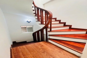 Nhà phố Trần Quốc Vượng - Vị trí đẹp, 5 tầng, tiện nghi, giá tốt