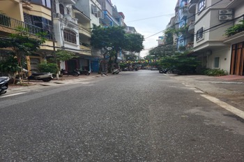 Bán Nhà Phố Lê Văn Thiêm - Vỉa Hè, Ô Tô, Kinh Doanh - 65m2, Giá 23.5 Tỷ