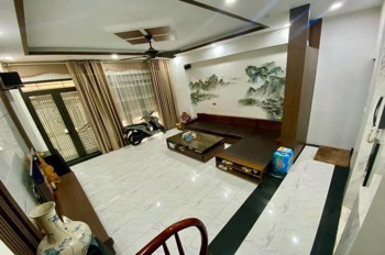 Bán Biệt Thự 6 Tầng, Mặt Tiền 5.3m, Nội Thất Cao Cấp - Nguyễn Chính, Hoàng Mai