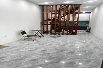 Bán nhà Đê Tô Hoàng 27m2, 3 tầng, giá 5.1 tỷ - Vị trí đẹp, pháp lý chuẩn
