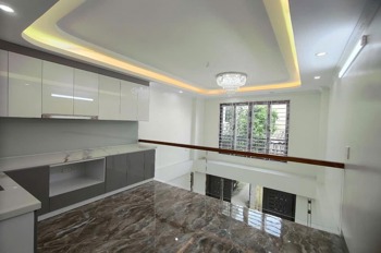 Nhà phố 5 tầng lửng, mặt tiền rộng, có thang máy - Phố Lụa Vạn Phúc