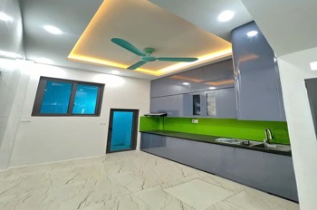 Hot Mặt Ngõ - Vị Trí Đắc Địa - Giá Chỉ 9.x Tỷ - Quận Thanh Xuân