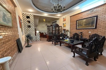 Chính chủ bán nhà phố Đống Đa 50m2, 15.3 tỷ, ô tô vào nhà