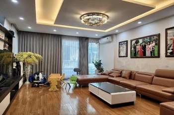 Bán nhà mặt phố Quận Hoàn Kiếm - 45m2 - 5 Tầng - Giá 29.9 tỷ