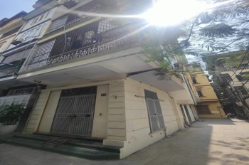 Bán Nhà Phố Xuân Thủy: Lô Góc 28/40m2, 4 Tầng, Kinh Doanh - 12 Tỷ