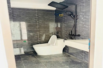 Bán Nhà Khương Trung 30m2, 5 Tầng, Mặt Tiền 3.6m, Giá 7.5 Tỷ - Vị Trí Đắc Địa Gần Đầm Hồng