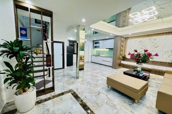 Nhà Đẹp Full Nội Thất, Ngõ 184 Đê Trần Khát Chân - Giá 6.8 Tỷ