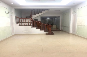 Bán nhà ngõ 68 Cầu Giấy: 44m2, 5 tầng, ô tô cách 40m, giá 11.6 tỷ