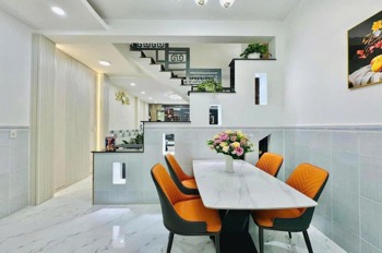 Bán Gấp Nhà 2 Lầu Thủ Đức - SHR - Giá 2.89 Tỷ
