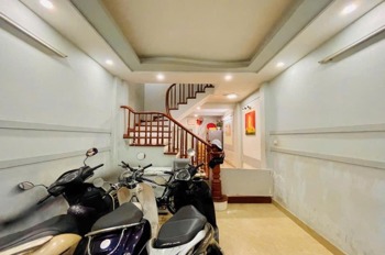 Bán nhà trần Thái Tông, 5 tầng, 35m2, giá 6 tỷ - Vị trí đẹp, dòng tiền ổn định
