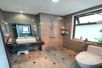 Bán Nhà 3 Tầng Nguyễn Văn Cừ, 76m², Giá 8.1 Tỷ - Ngõ 3 Gác Thông