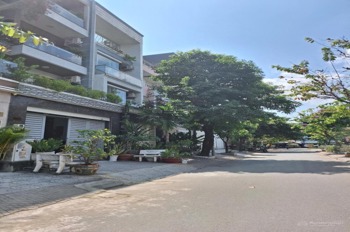 Bán nhà phố Quận 7 - 5PN, 6WC - Giá 14.2 tỷ - Vị trí đắc địa